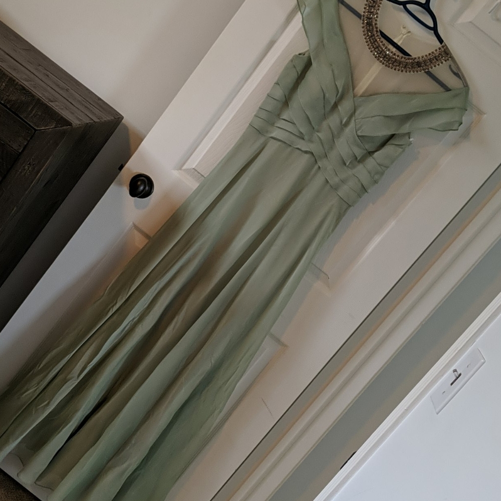 Floaty gown